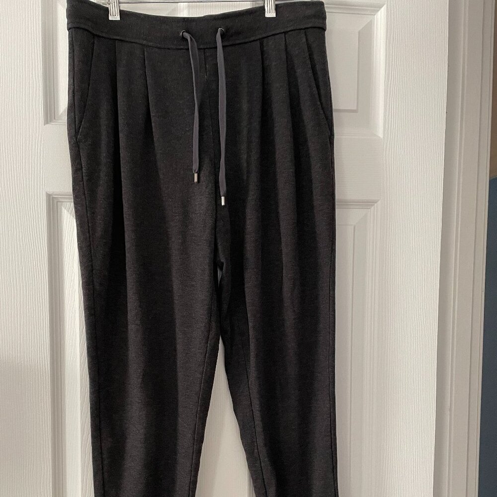 Pleated sweats w/pockets